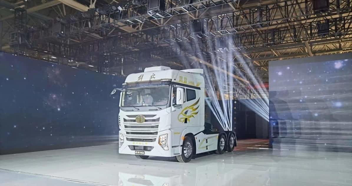 解放鹰途全新上市 搭载中寰卫星PCC预感性巡航