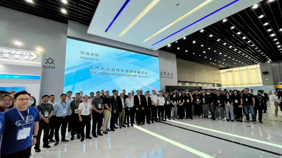 冰球突破-冰球电游奢华版_MG冰球游戏